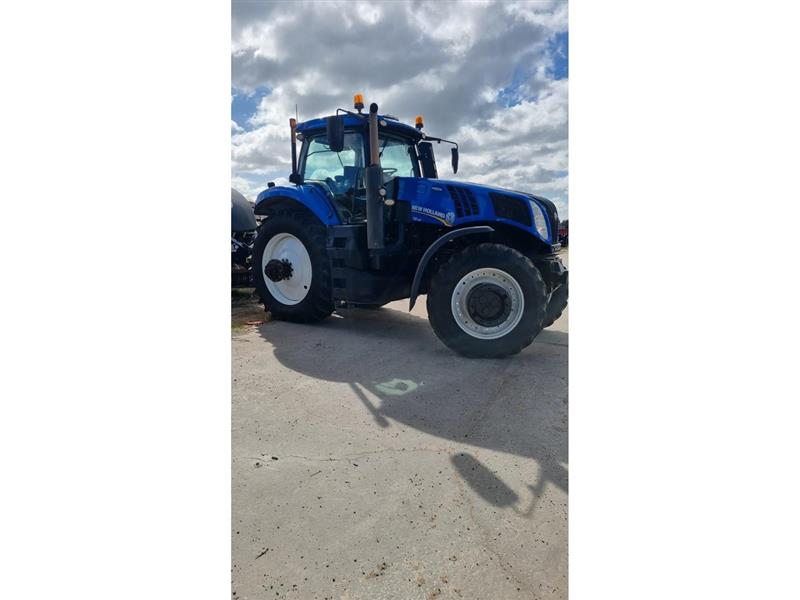 New Holland T8.380 tractor