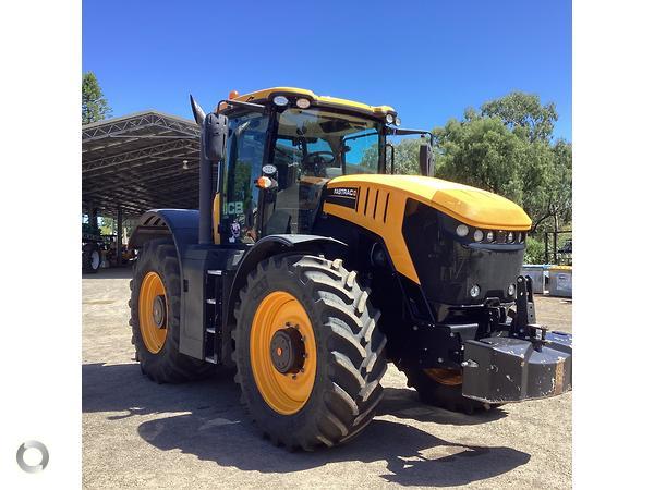 Photo 1. JCB 8330 tractor