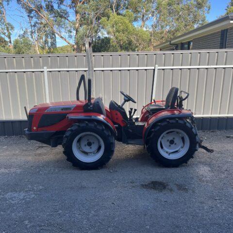 Antonio Carraro S5500V tractor