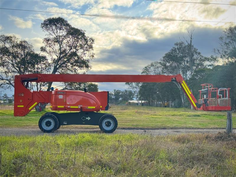 JLG 800AJ 80ft all terrain boom scissor lift elevated work platform