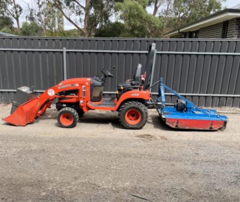 Kubota BX2660 tractor