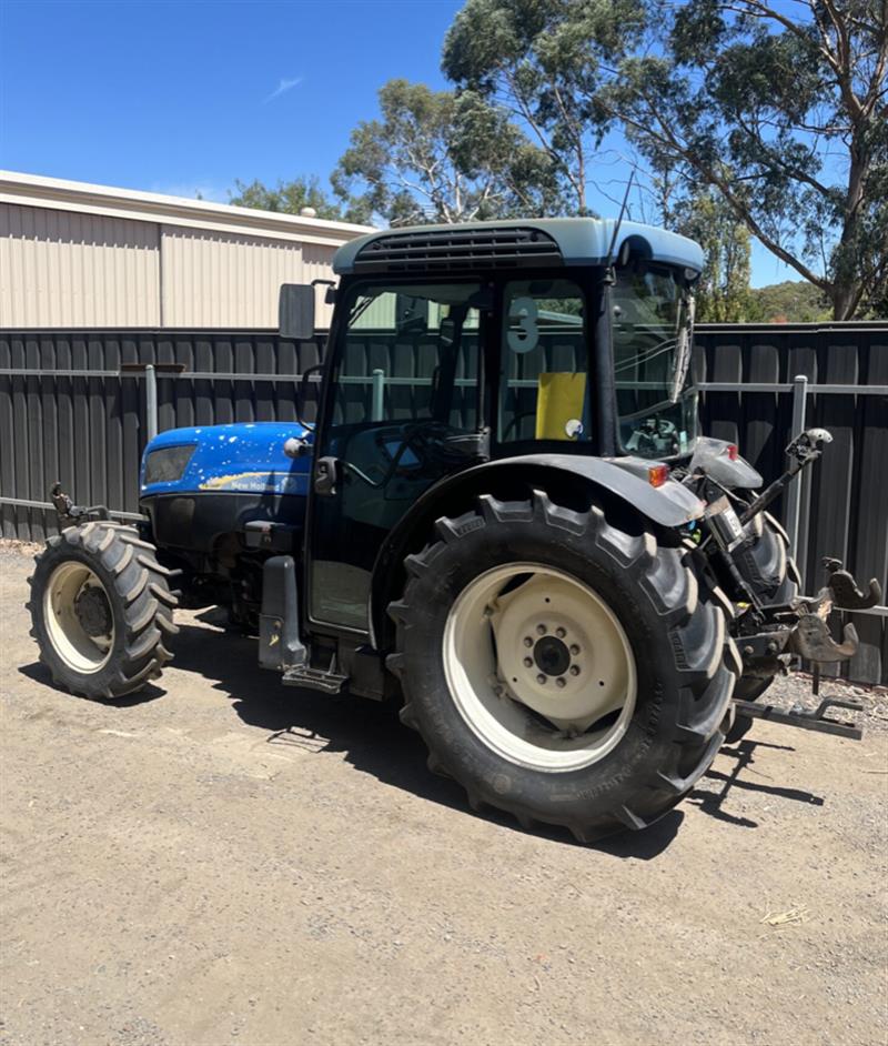 New Holland T4050F Tractor