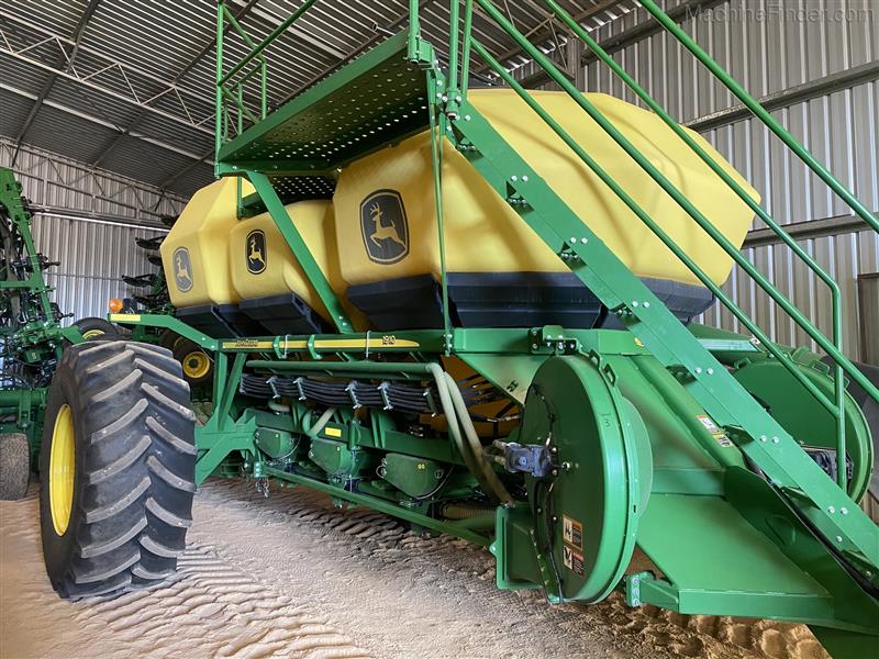 John Deere 1910 airseeder, Seeding Tillage John Deere WA | Power Farming