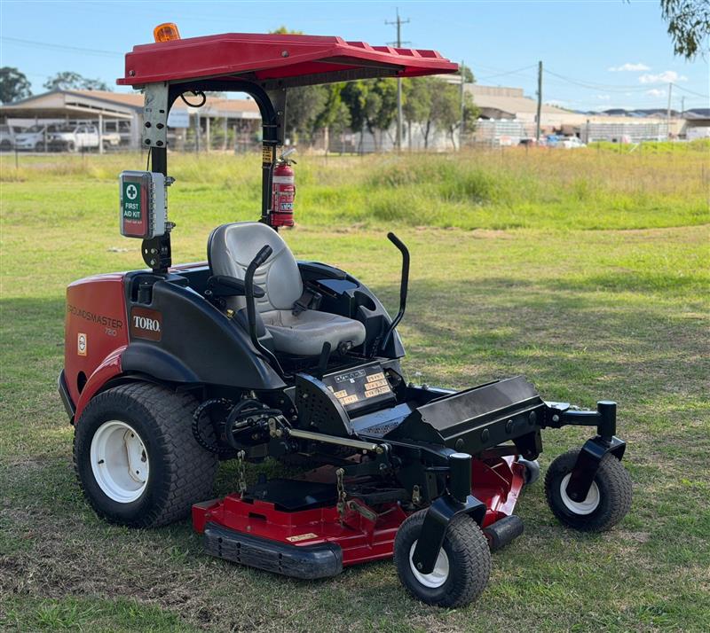 Toro Groundsmaster 7210 diesel commercial zero turn ride on lawn mower