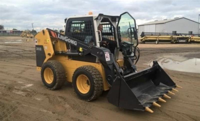 Liugong 385B skid steer loader