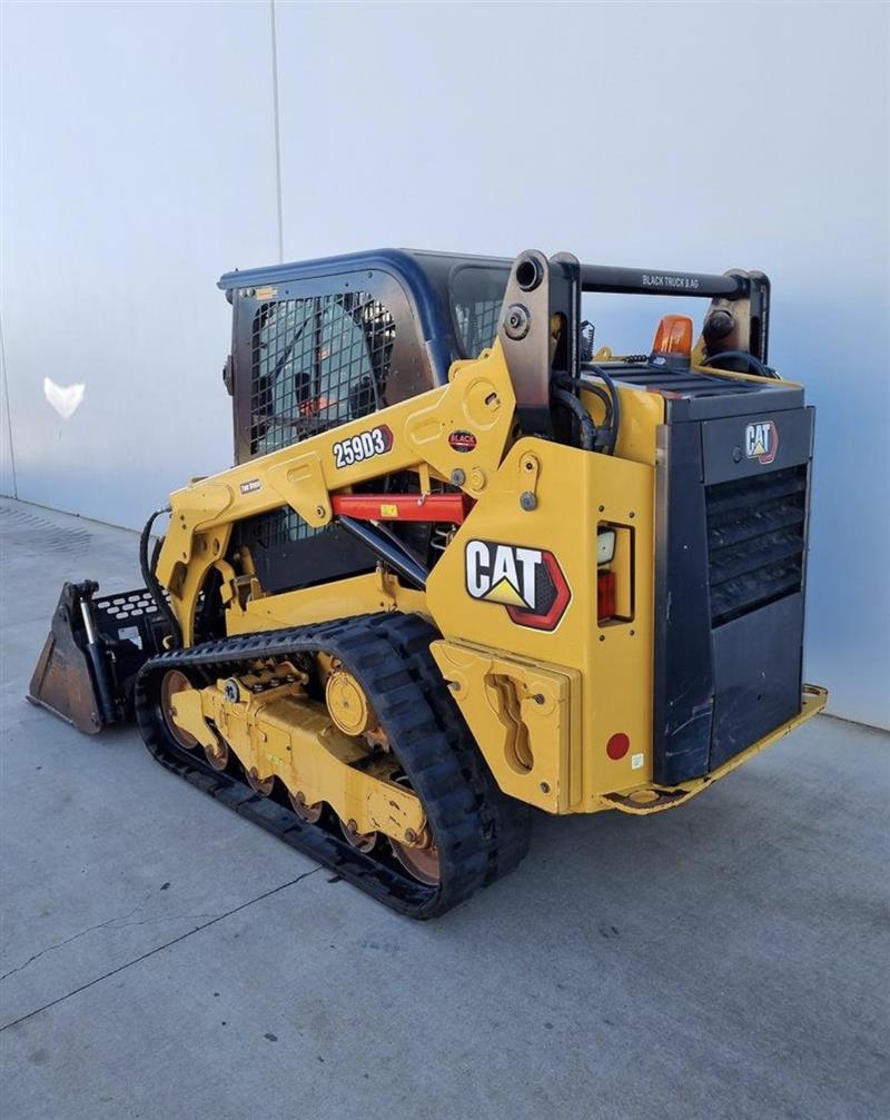 Photo 1. Caterpillar 259D3 skid steer loader