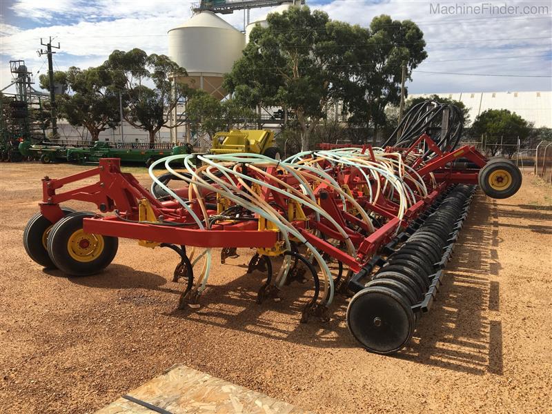 John Deere 5810 airseeder, Seeding Tillage John Deere WA | Power Farming