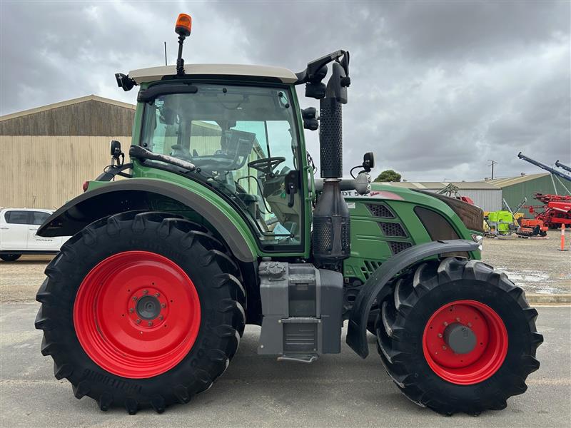 Photo 1. Fendt 512 Profi Plus Cab tractor