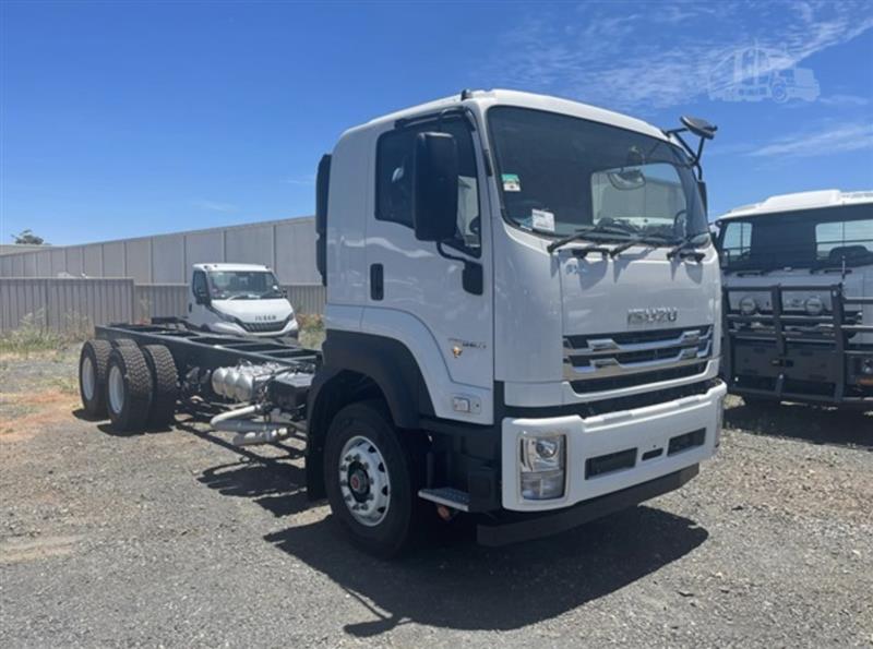 Photo 1. Isuzu FXZ truck