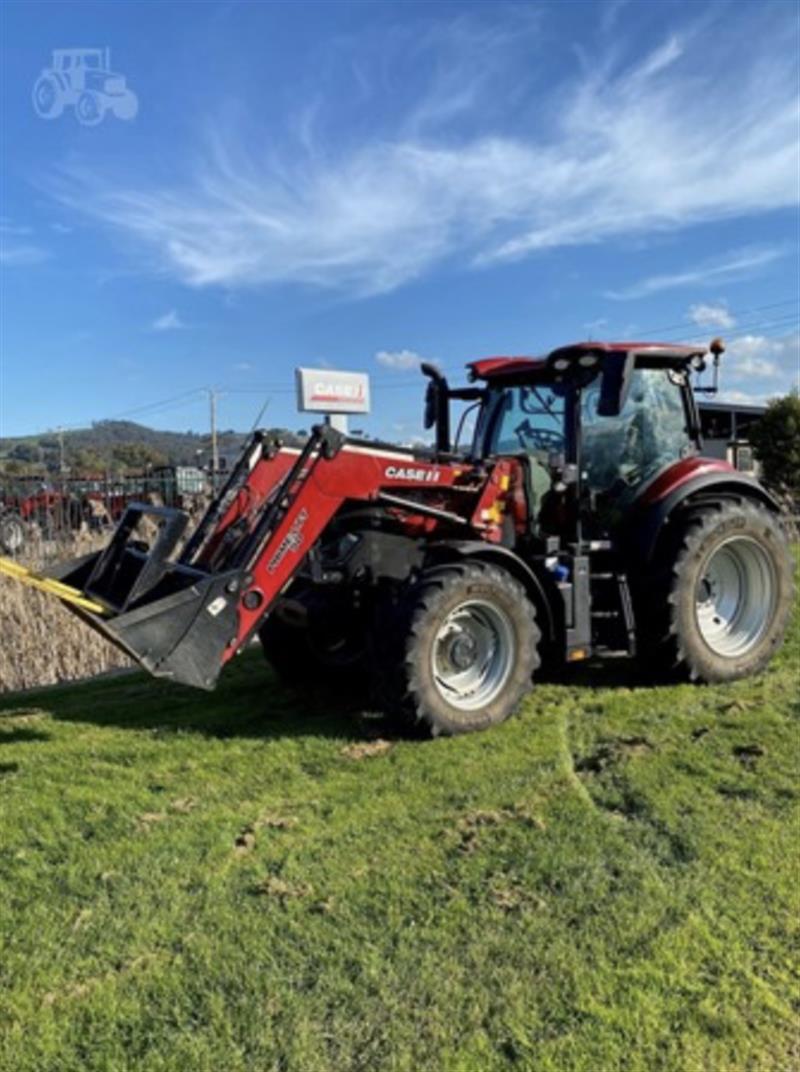 Photo 1. Case IH Maxxum 135 tractor