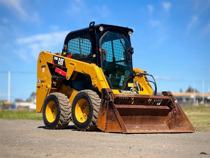 Caterpillar 226D a/c cabin wheeled skid steer loader