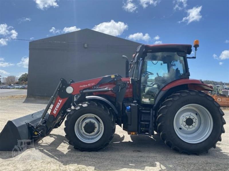 Photo 1. Case IH Maxxum 135 tractor