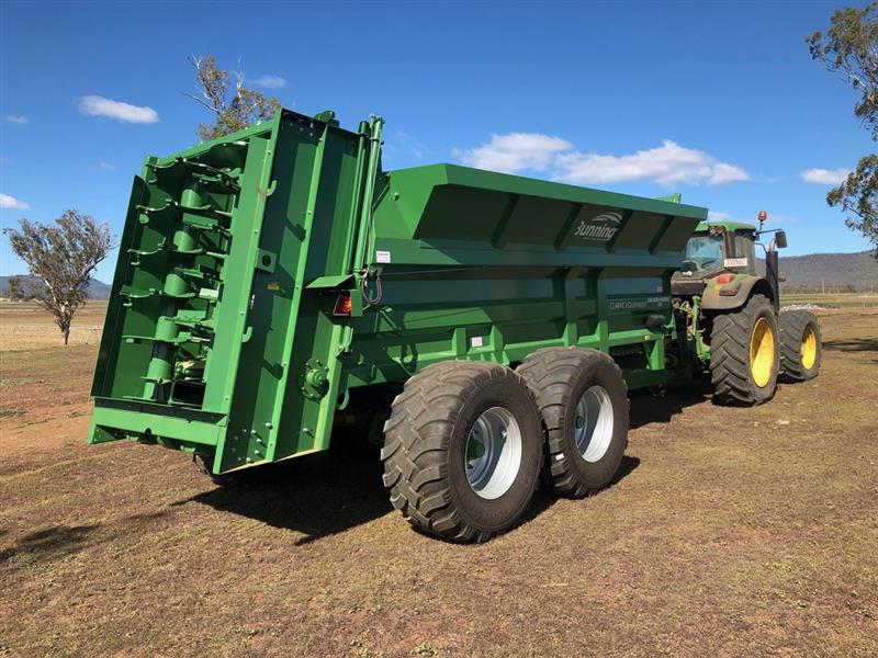 Bunning 230 feedlot special spreader