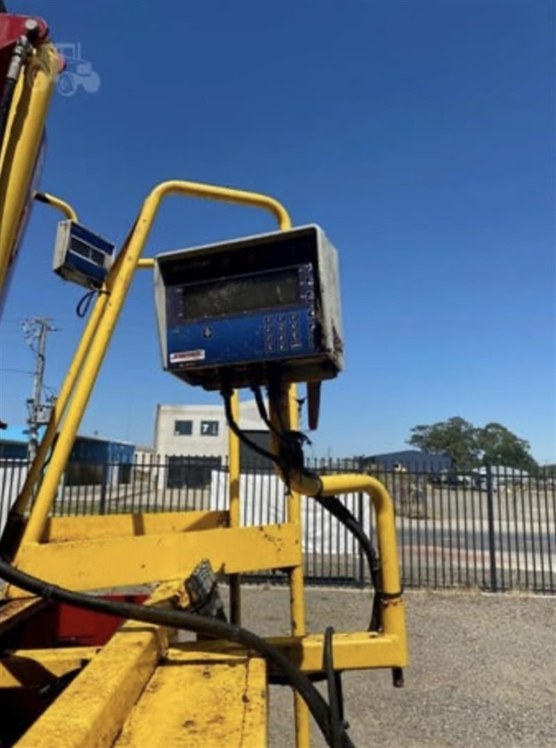 Supreme INTL 700T mixer wagon