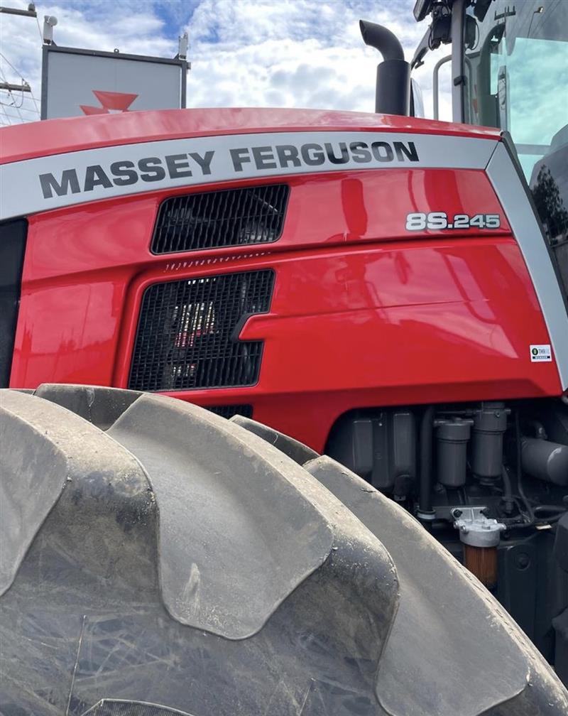 Massey Ferguson 8S.245 tractor