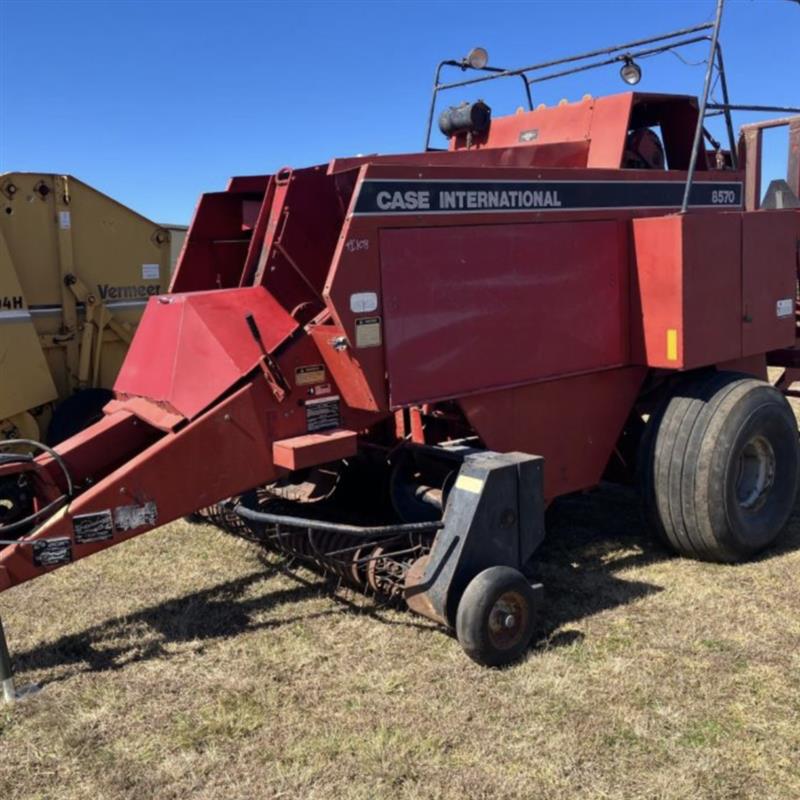 Case IH International Implement 8570 baler