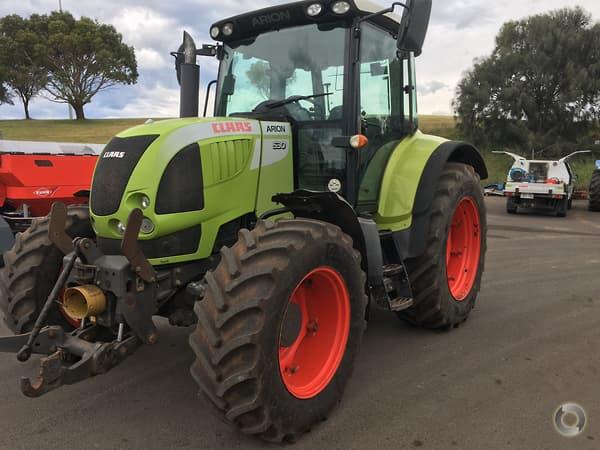 Claas Arion 530 tractor