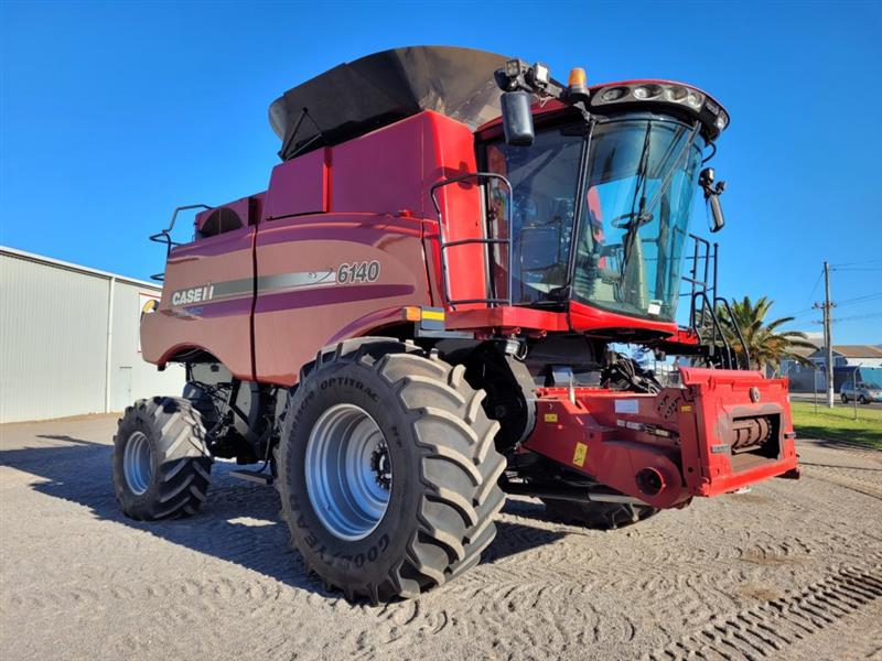 Photo 1. Case IH 6140 Axial Flow combine harvester