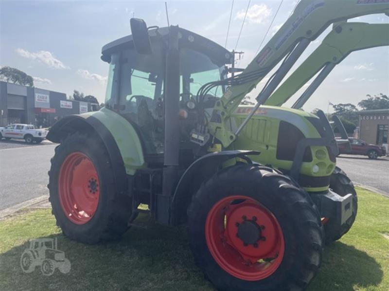 Claas Arion 510 tractor