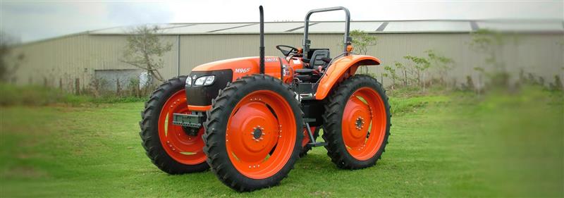 Kubota M96S tractor