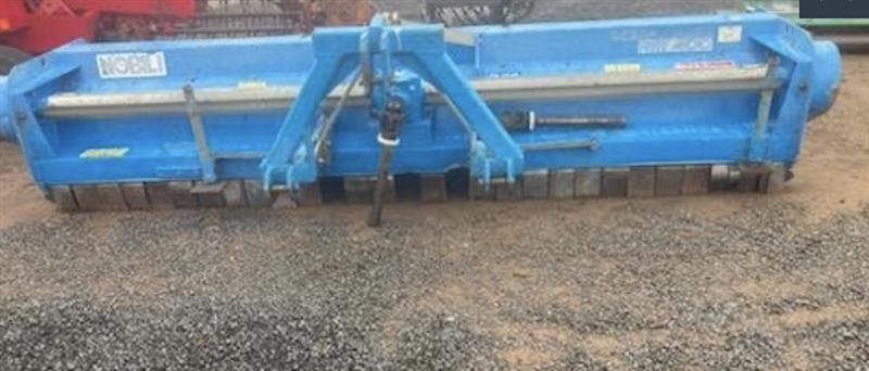 Photo 1. Nobili RM400 mulcher