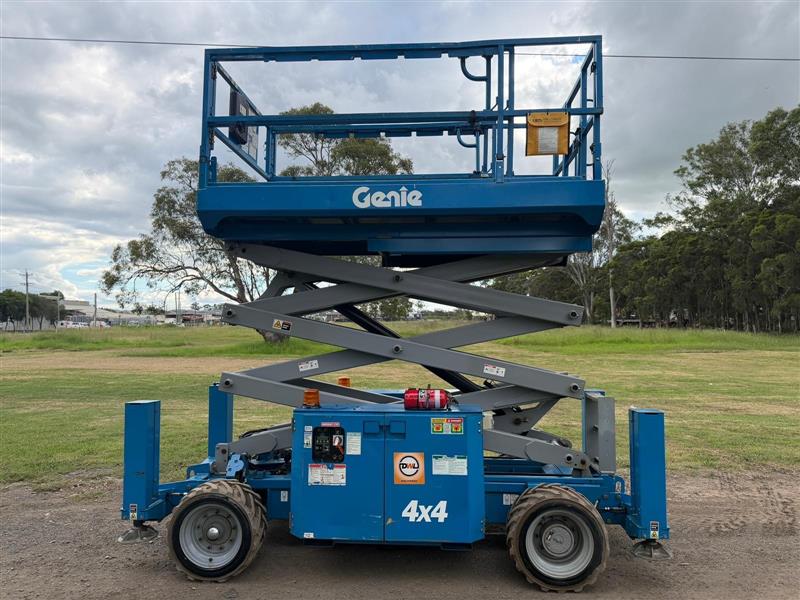 Genie GS-2669 10M all terrain diesel scissor lift elevated work platform