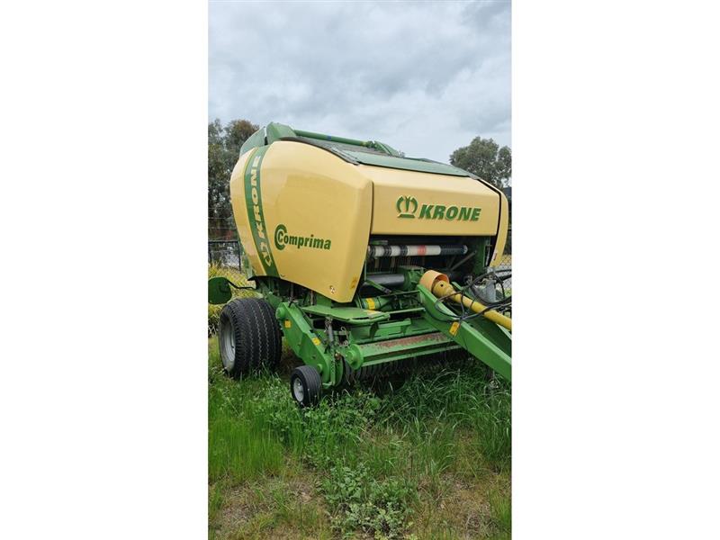 Photo 1. Krone V150XC round baler