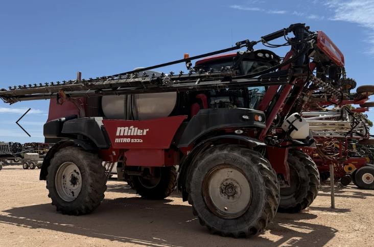 Miller Nitro 5333 self propelled sprayer