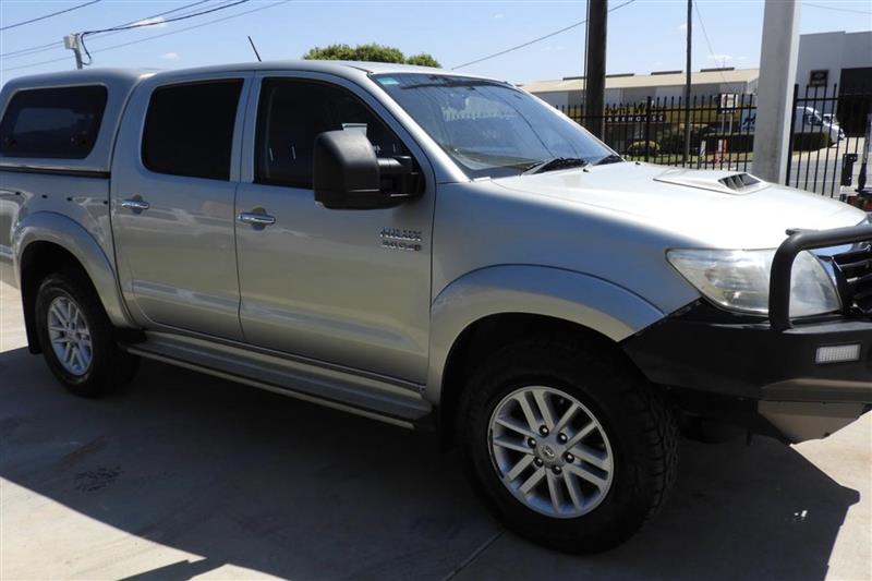 Toyota Hilux SR5 Kun26R suv