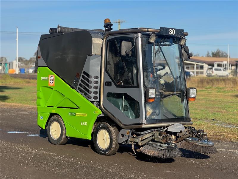 Tennant green machine 636 road sweeper
