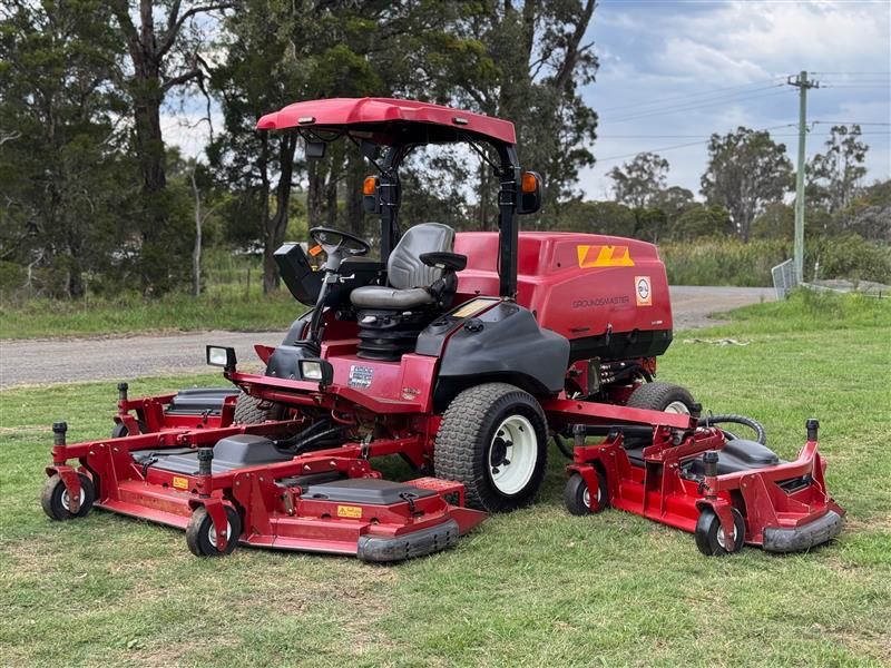 Toro Groundsmaster 5900 wide area ride on diesel commercial lawn mower