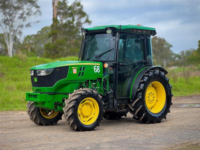 John Deere 5100GF 4wd a/c cabin tractor