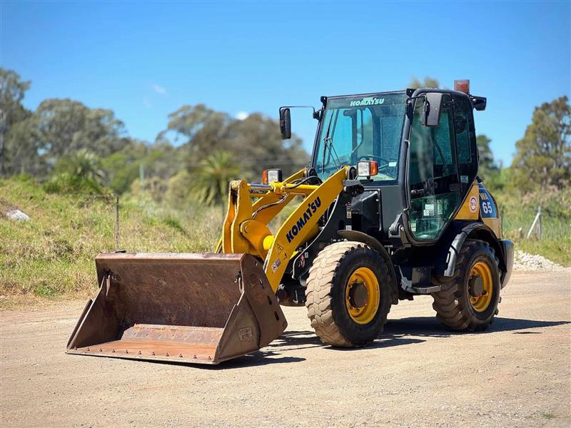 Komatsu WA65-6 5.2T articulated wheel loader