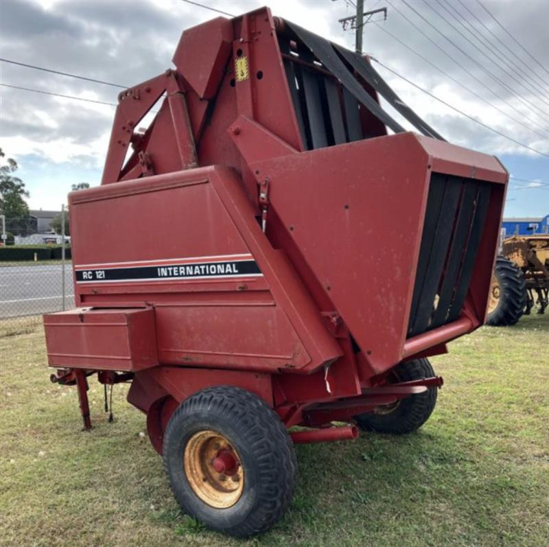 International Implement RC121 baler