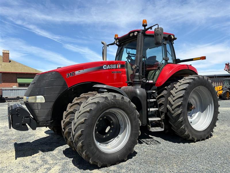 Case IH Magnum 310 tractor