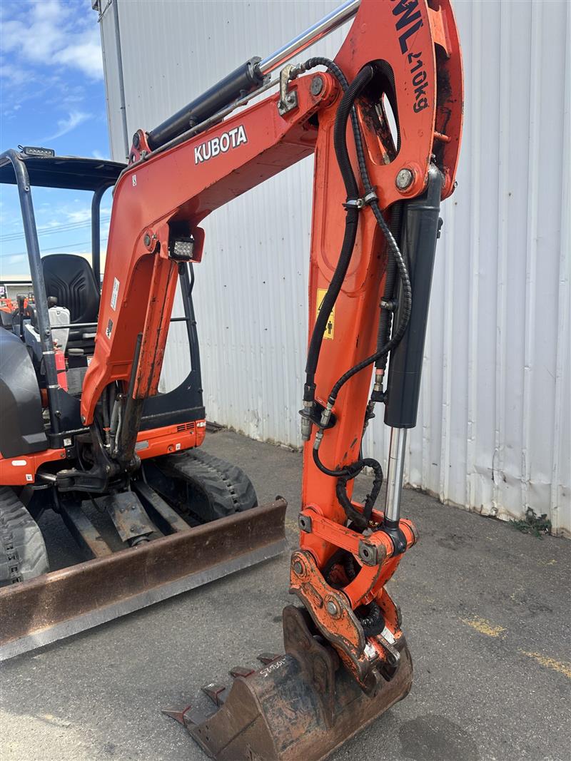 Kubota U27-4 mini excavator