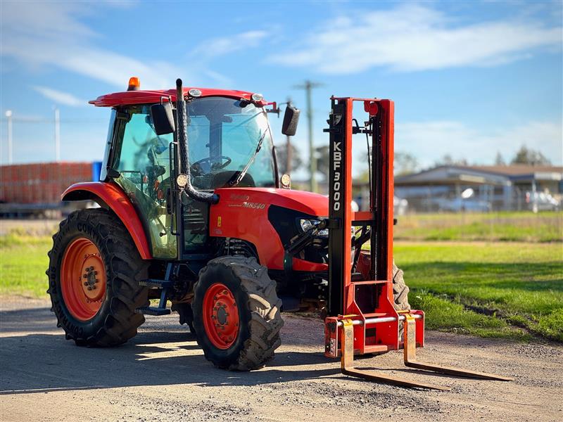 Kubota M8540 diesel 4x4 awd farm tra...