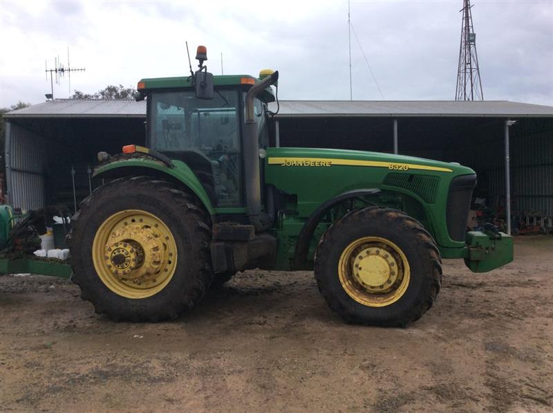 Photo 1. John Deere 8320 tractor