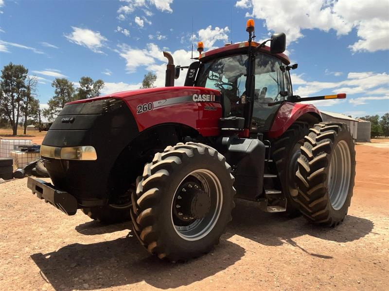 Case IH Magnum 260 tractor