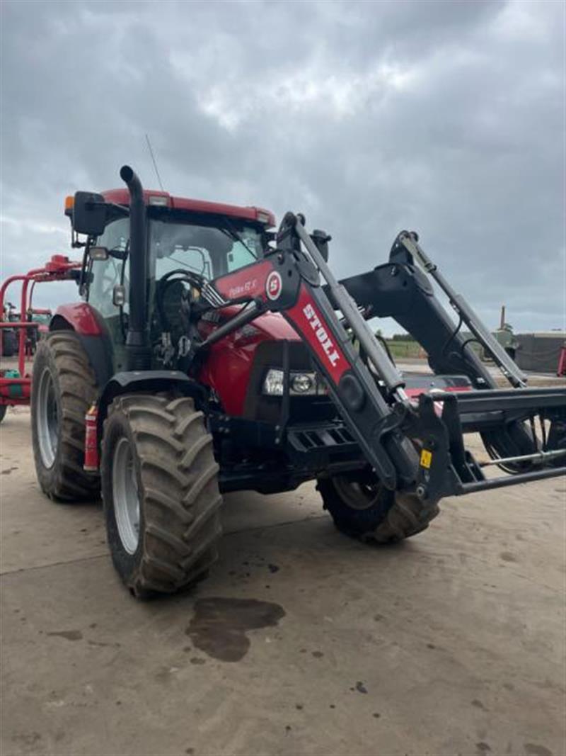 Photo 1. CASE IH Maxxum 120 tractor