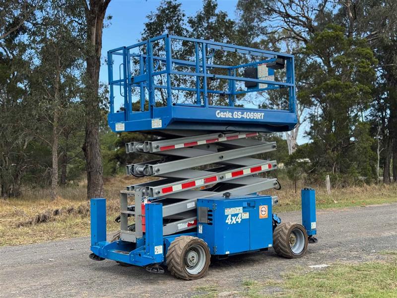 Genie GS4069RT 14.3M all terrain die...