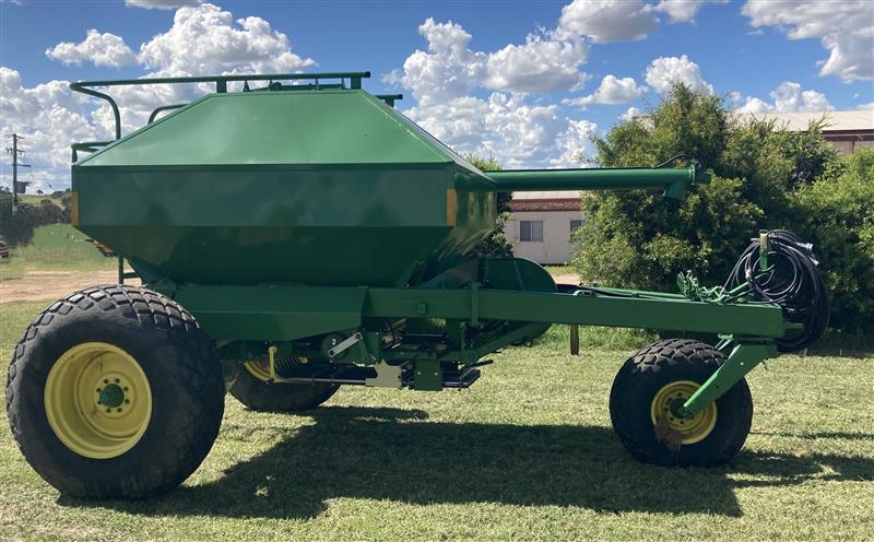 John Deere 787 Flexi Coil airseeder