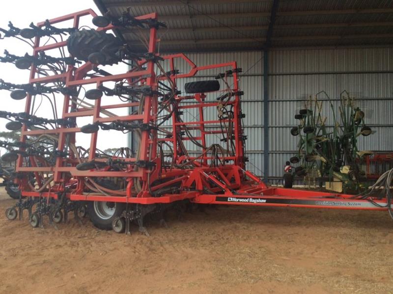 Photo 1. Horwood Bagshaw PSS & TBH airseeder