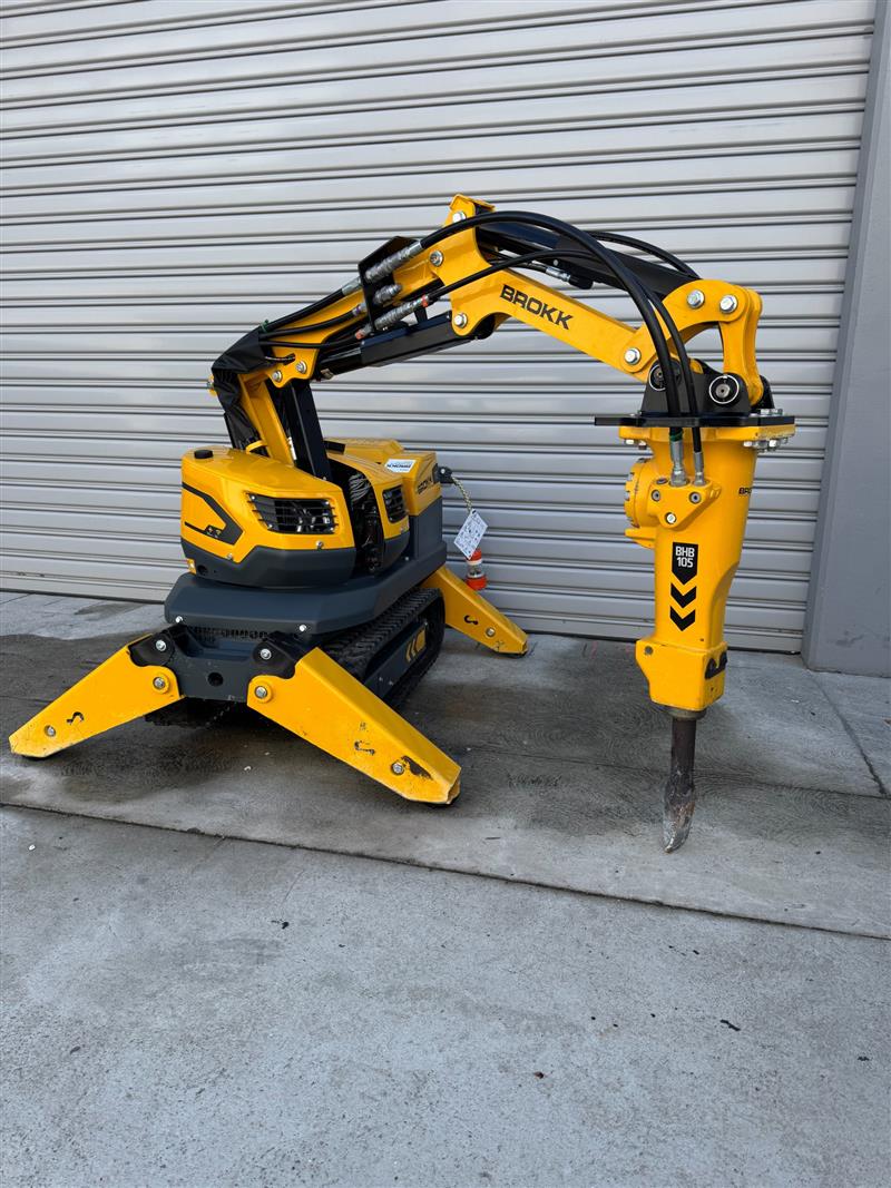 Brokk 70 + makinex 32kVA generator