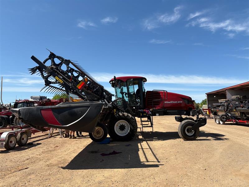 MacDon M1170 windrower