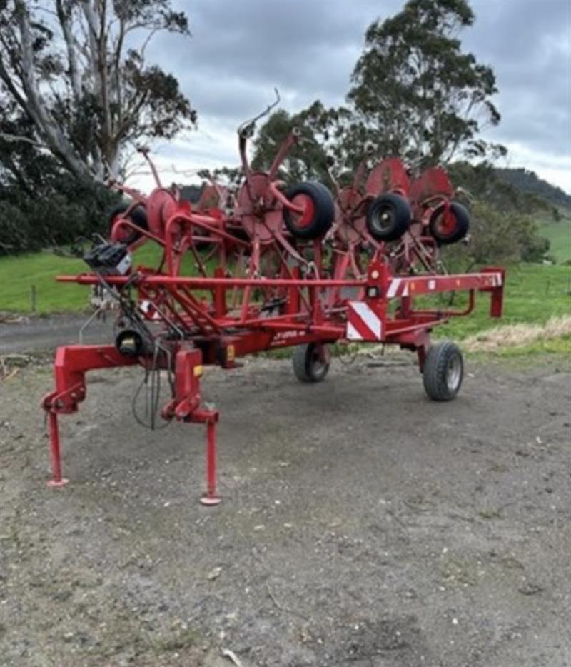 Photo 1. Lely Lotus 900 cultivator