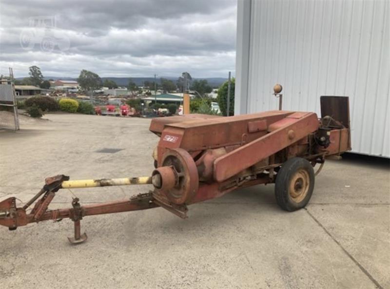 Photo 1. New Holland 275 baler