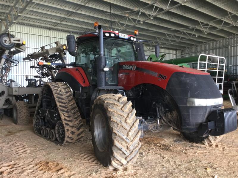 Photo 1. Case IH Magnum 380 track tractor