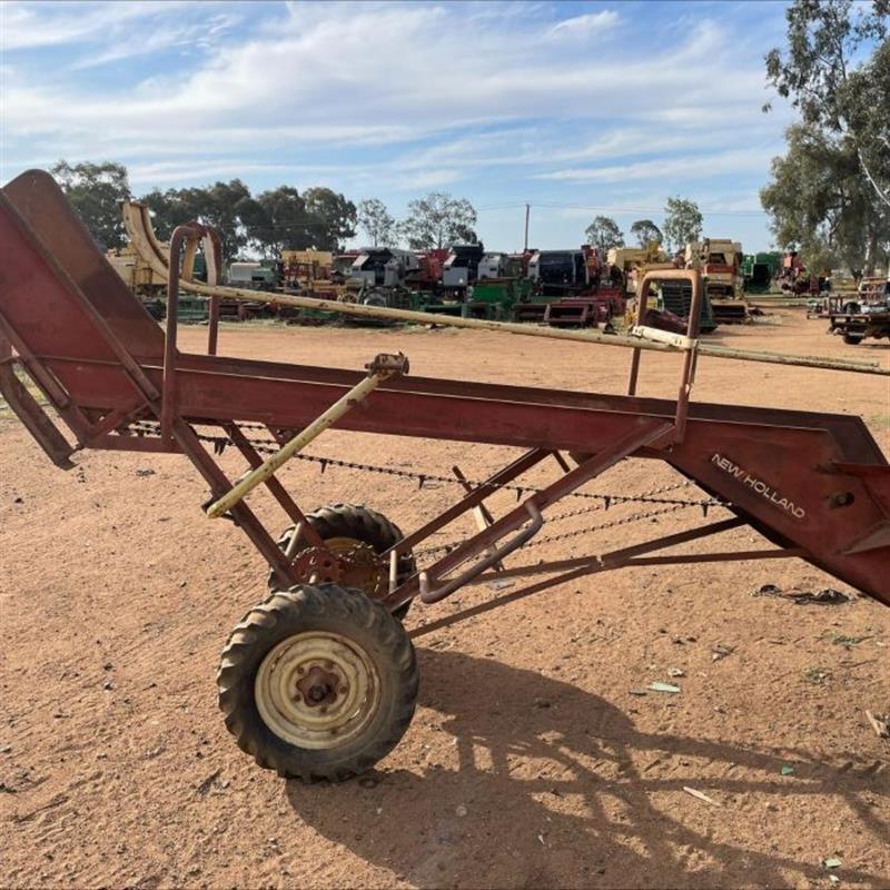 Ford/New Holland Implement Hay Bale Loader