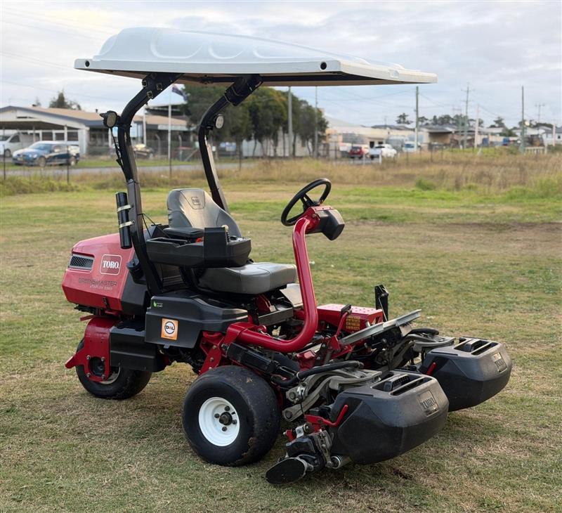 Toro Greensmaster 3360 E-Triflex greens cylinder reel golf course ride on lawn mower